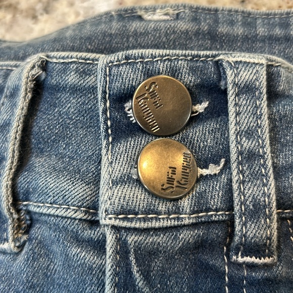 Stretchy jean mini. - Picture 2 of 5